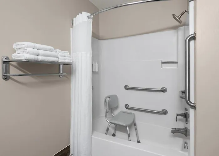 Travelodge By Wyndham Fargo