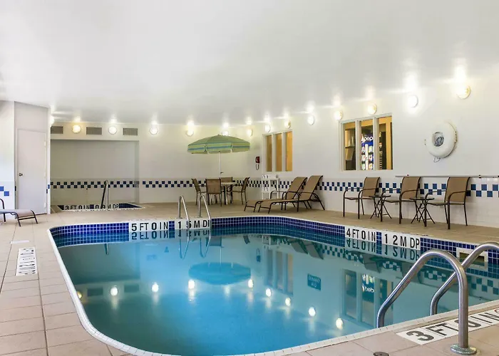 Travelodge By Wyndham Hotel 2*