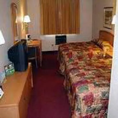 Travelodge By Wyndham Hotel 2*